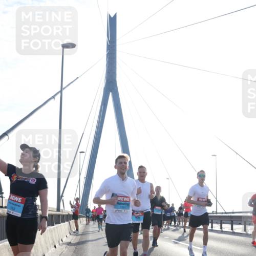 03.10.2026 - Köhlbrandbrückenlauf Tim E. http://msf.ph/oto/10614619 03.10.2026 09:31:32 Position 1 1783, 1351 meine-sportfotos.de