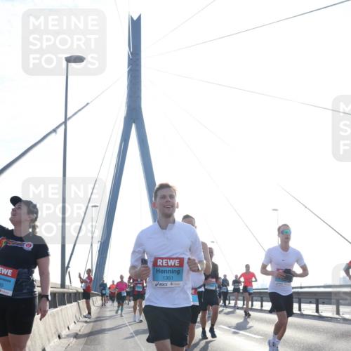03.10.2026 - Köhlbrandbrückenlauf Tim E. http://msf.ph/oto/10614625 03.10.2026 09:31:32 Position 1 83, 1351 meine-sportfotos.de