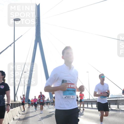 03.10.2026 - Köhlbrandbrückenlauf Tim E. http://msf.ph/oto/10614634 03.10.2026 09:31:33 Position 1 1351 meine-sportfotos.de