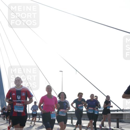 03.10.2026 - Köhlbrandbrückenlauf Tim E. http://msf.ph/oto/10614677 03.10.2026 09:31:37 Position 1 2063 meine-sportfotos.de