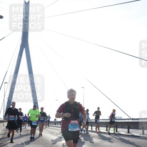 03.10.2026 - Köhlbrandbrückenlauf Tim E. http://msf.ph/oto/10614850 03.10.2026 09:31:48 Position 1 2923 meine-sportfotos.de