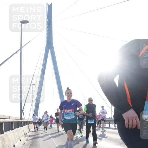03.10.2026 - Köhlbrandbrückenlauf Tim E. http://msf.ph/oto/10615207 03.10.2026 09:32:14 Position 1 3126 meine-sportfotos.de