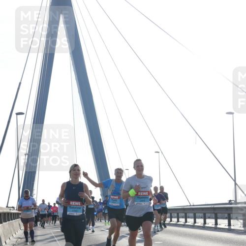 03.10.2026 - Köhlbrandbrückenlauf Tim E. http://msf.ph/oto/10615357 03.10.2026 09:32:24 Position 1 2560 meine-sportfotos.de