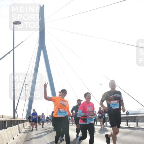 03.10.2026 - Köhlbrandbrückenlauf Tim E. http://msf.ph/oto/10615517 03.10.2026 09:32:35 Position 1 3677, 1577 meine-sportfotos.de