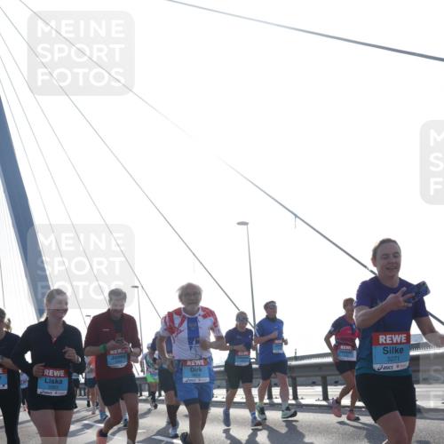 03.10.2026 - Köhlbrandbrückenlauf Tim E. http://msf.ph/oto/10615590 03.10.2026 09:32:40 Position 1 3363, 3271 meine-sportfotos.de