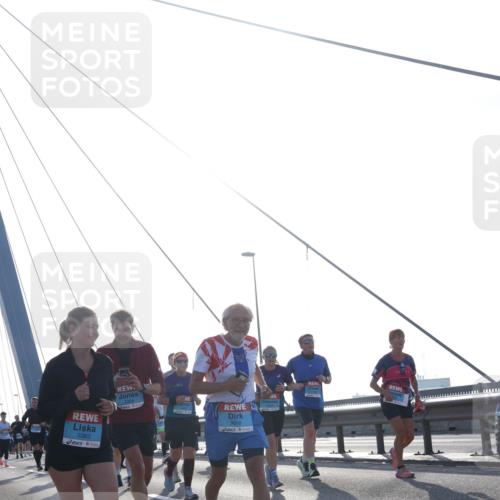 03.10.2026 - Köhlbrandbrückenlauf Tim E. http://msf.ph/oto/10615600 03.10.2026 09:32:40 Position 1 3363, 3658 meine-sportfotos.de
