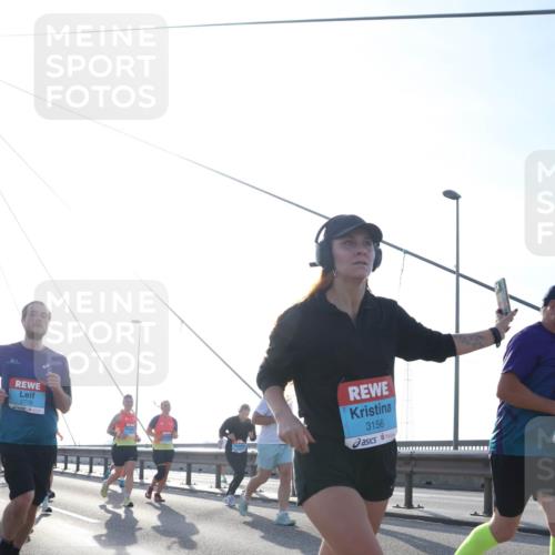 03.10.2026 - Köhlbrandbrückenlauf Tim E. http://msf.ph/oto/10615949 03.10.2026 09:33:16 Position 1 2778, 3156 meine-sportfotos.de
