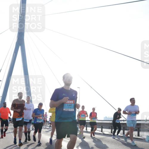 03.10.2026 - Köhlbrandbrückenlauf Tim E. http://msf.ph/oto/10615957 03.10.2026 09:33:16 Position 1 2778 meine-sportfotos.de