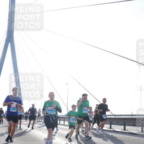 03.10.2026 - Köhlbrandbrückenlauf Tim E. http://msf.ph/oto/10616041 03.10.2026 09:33:21 Position 1  meine-sportfotos.de