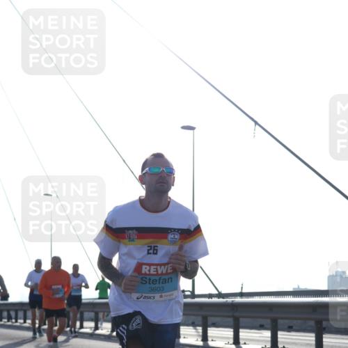 03.10.2026 - Köhlbrandbrückenlauf Tim E. http://msf.ph/oto/10616164 03.10.2026 09:33:29 Position 1 26, 3603 meine-sportfotos.de