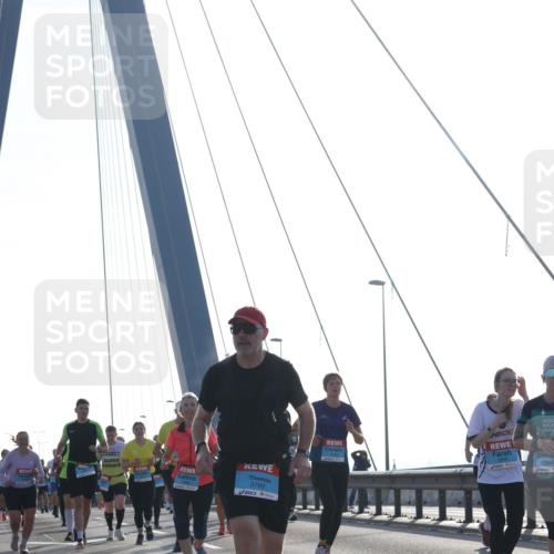 03.10.2026 - Köhlbrandbrückenlauf Tim E. http://msf.ph/oto/10616316 03.10.2026 09:33:43 Position 1 3788, 1885 meine-sportfotos.de