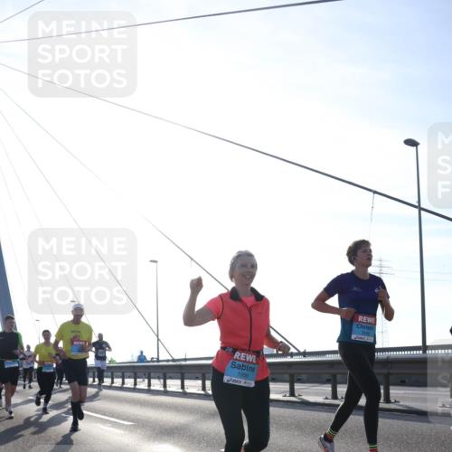 03.10.2026 - Köhlbrandbrückenlauf Tim E. http://msf.ph/oto/10616381 03.10.2026 09:33:47 Position 1 238, 1956, 3140 meine-sportfotos.de