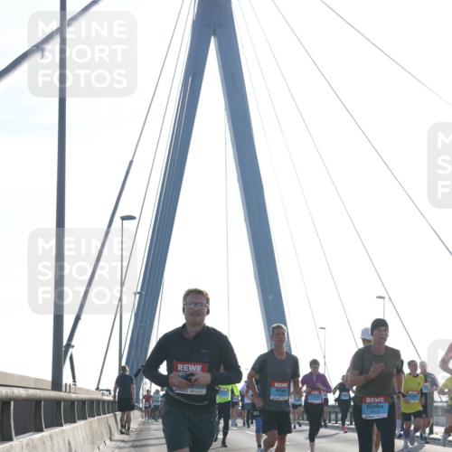 03.10.2026 - Köhlbrandbrückenlauf Tim E. http://msf.ph/oto/10616480 03.10.2026 09:33:53 Position 1 2978 meine-sportfotos.de