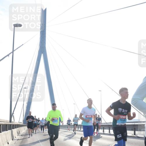 03.10.2026 - Köhlbrandbrückenlauf Tim E. http://msf.ph/oto/10616574 03.10.2026 09:33:58 Position 1 1314, 82 meine-sportfotos.de
