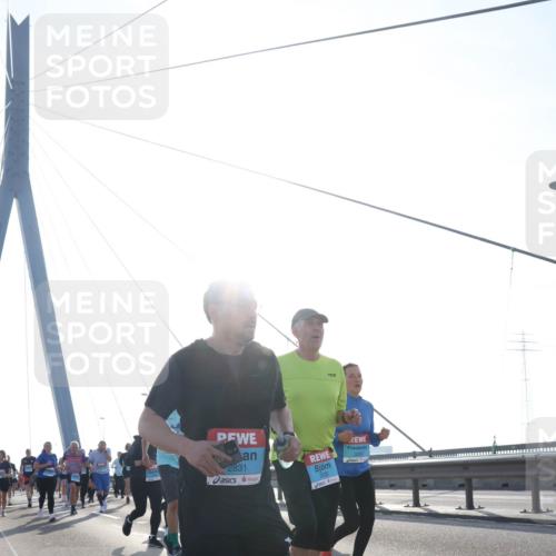 03.10.2026 - Köhlbrandbrückenlauf Tim E. http://msf.ph/oto/10616779 03.10.2026 09:34:10 Position 1 2831, 3255 meine-sportfotos.de
