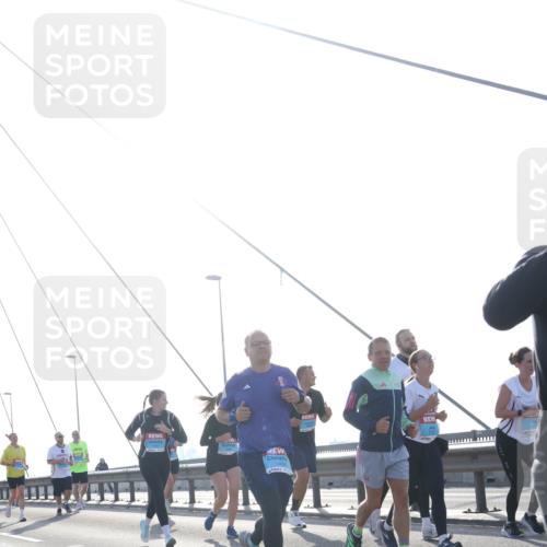03.10.2026 - Köhlbrandbrückenlauf Tim E. http://msf.ph/oto/10616889 03.10.2026 09:34:18 Position 1 1408 meine-sportfotos.de