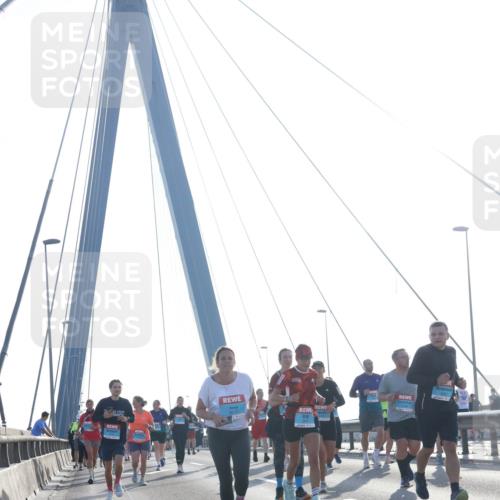 03.10.2026 - Köhlbrandbrückenlauf Tim E. http://msf.ph/oto/10616984 03.10.2026 09:34:24 Position 1  meine-sportfotos.de