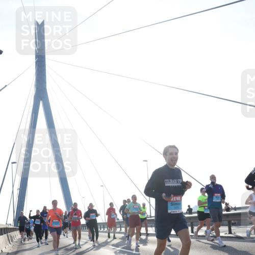 03.10.2026 - Köhlbrandbrückenlauf Tim E. http://msf.ph/oto/10617046 03.10.2026 09:34:28 Position 1 3171 meine-sportfotos.de