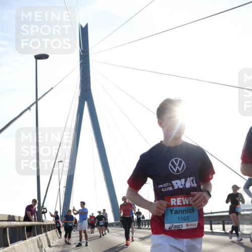 03.10.2026 - Köhlbrandbrückenlauf Tim E. http://msf.ph/oto/10617198 03.10.2026 09:34:40 Position 1 1163 meine-sportfotos.de