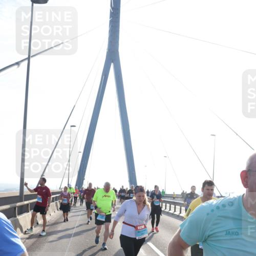 03.10.2026 - Köhlbrandbrückenlauf Tim E. http://msf.ph/oto/10617388 03.10.2026 09:35:05 Position 1 1924 meine-sportfotos.de