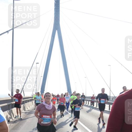 03.10.2026 - Köhlbrandbrückenlauf Tim E. http://msf.ph/oto/10617460 03.10.2026 09:35:09 Position 1 2668 meine-sportfotos.de