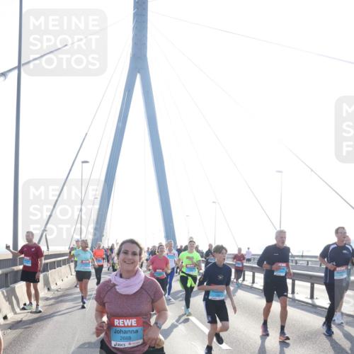 03.10.2026 - Köhlbrandbrückenlauf Tim E. http://msf.ph/oto/10617467 03.10.2026 09:35:10 Position 1 2668 meine-sportfotos.de