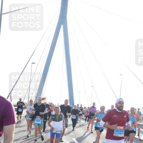 03.10.2026 - Köhlbrandbrückenlauf Tim E. http://msf.ph/oto/10617563 03.10.2026 09:35:18 Position 1 1708 meine-sportfotos.de