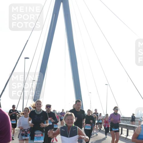 03.10.2026 - Köhlbrandbrückenlauf Tim E. http://msf.ph/oto/10617569 03.10.2026 09:35:19 Position 1 2819, 1206 meine-sportfotos.de