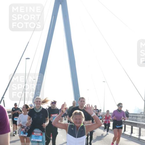 03.10.2026 - Köhlbrandbrückenlauf Tim E. http://msf.ph/oto/10617577 03.10.2026 09:35:19 Position 1 2819, 1206 meine-sportfotos.de