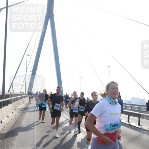 03.10.2026 - Köhlbrandbrückenlauf Tim E. http://msf.ph/oto/10617673 03.10.2026 09:35:35 Position 1 3384 meine-sportfotos.de