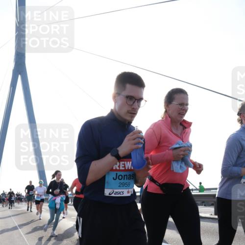 03.10.2026 - Köhlbrandbrückenlauf Tim E. http://msf.ph/oto/10617896 03.10.2026 09:35:54 Position 1 2959 meine-sportfotos.de