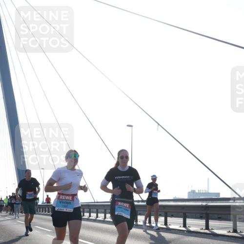 03.10.2026 - Köhlbrandbrückenlauf Tim E. http://msf.ph/oto/10617932 03.10.2026 09:35:56 Position 1 1582 meine-sportfotos.de