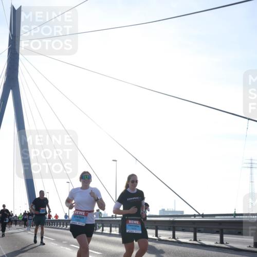 03.10.2026 - Köhlbrandbrückenlauf Tim E. http://msf.ph/oto/10617942 03.10.2026 09:35:57 Position 1 1582 meine-sportfotos.de