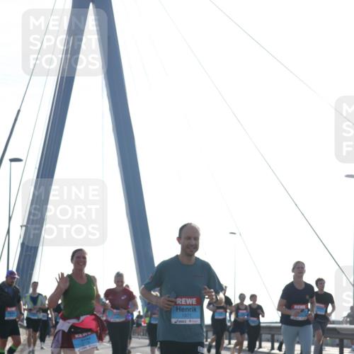 03.10.2026 - Köhlbrandbrückenlauf Tim E. http://msf.ph/oto/10618021 03.10.2026 09:36:03 Position 1 1571, 17 meine-sportfotos.de