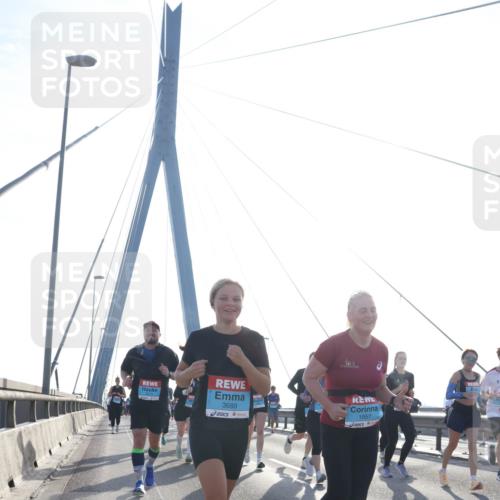 03.10.2026 - Köhlbrandbrückenlauf Tim E. http://msf.ph/oto/10618074 03.10.2026 09:36:07 Position 1 3689, 1957 meine-sportfotos.de