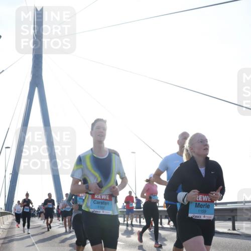 03.10.2026 - Köhlbrandbrückenlauf Tim E. http://msf.ph/oto/10618126 03.10.2026 09:36:11 Position 1 1160, 1159 meine-sportfotos.de