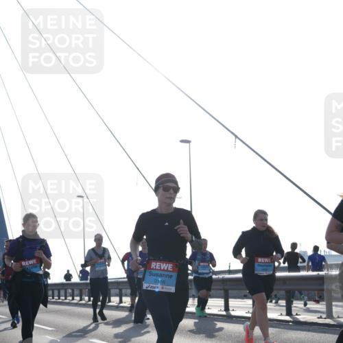 03.10.2026 - Köhlbrandbrückenlauf Tim E. http://msf.ph/oto/10618347 03.10.2026 09:36:25 Position 1 3116, 3454 meine-sportfotos.de