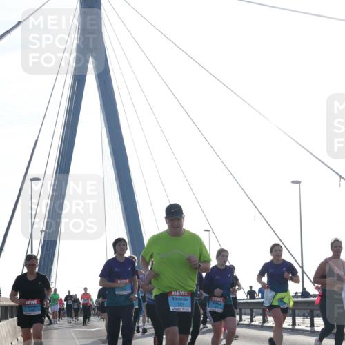 03.10.2026 - Köhlbrandbrückenlauf Tim E. http://msf.ph/oto/10618469 03.10.2026 09:36:35 Position 1 1076 meine-sportfotos.de