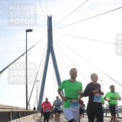 03.10.2026 - Köhlbrandbrückenlauf Tim E. http://msf.ph/oto/10618636 03.10.2026 09:36:48 Position 1 1388, 1387 meine-sportfotos.de