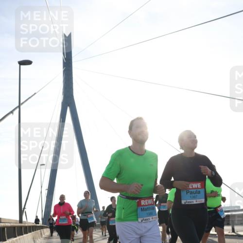 03.10.2026 - Köhlbrandbrückenlauf Tim E. http://msf.ph/oto/10618646 03.10.2026 09:36:49 Position 1 1388, 1387 meine-sportfotos.de