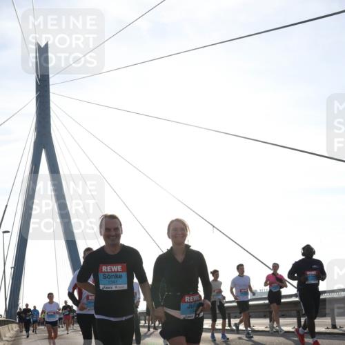 03.10.2026 - Köhlbrandbrückenlauf Tim E. http://msf.ph/oto/10618815 03.10.2026 09:36:59 Position 1 1341, 134 meine-sportfotos.de