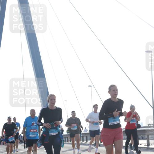 03.10.2026 - Köhlbrandbrückenlauf Tim E. http://msf.ph/oto/10618901 03.10.2026 09:37:05 Position 1 2835, 2866 meine-sportfotos.de