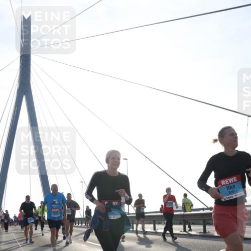 03.10.2026 - Köhlbrandbrückenlauf Tim E. http://msf.ph/oto/10618928 03.10.2026 09:37:07 Position 1 2835, 2866 meine-sportfotos.de