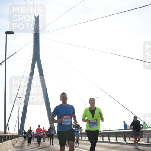 03.10.2026 - Köhlbrandbrückenlauf Tim E. http://msf.ph/oto/10618996 03.10.2026 09:37:11 Position 1 3641, 1 meine-sportfotos.de