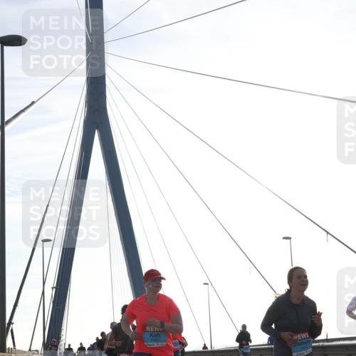 03.10.2026 - Köhlbrandbrückenlauf Tim E. http://msf.ph/oto/10619042 03.10.2026 09:37:15 Position 1 3162, 1913 meine-sportfotos.de