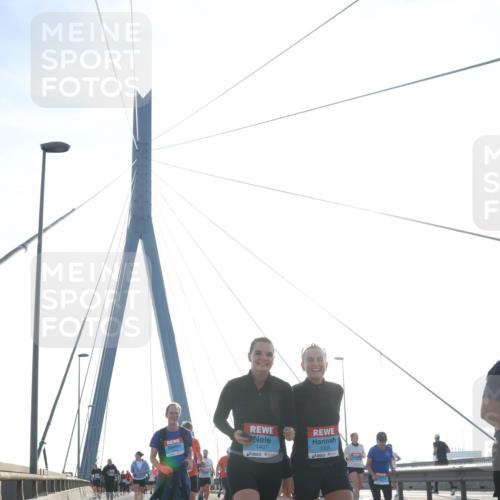 03.10.2026 - Köhlbrandbrückenlauf Tim E. http://msf.ph/oto/10619277 03.10.2026 09:37:29 Position 1 1407, 3306 meine-sportfotos.de