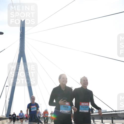 03.10.2026 - Köhlbrandbrückenlauf Tim E. http://msf.ph/oto/10619284 03.10.2026 09:37:29 Position 1 1407, 3306 meine-sportfotos.de