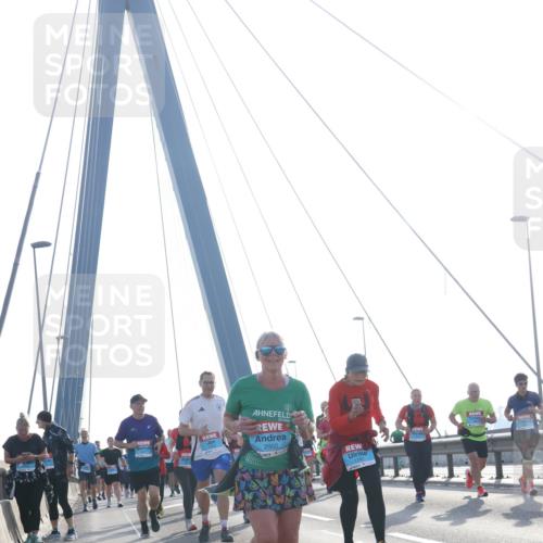 03.10.2026 - Köhlbrandbrückenlauf Tim E. http://msf.ph/oto/10619477 03.10.2026 09:37:45 Position 1 2960 meine-sportfotos.de