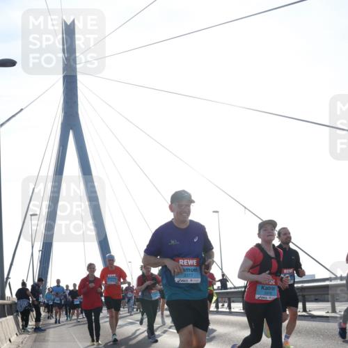 03.10.2026 - Köhlbrandbrückenlauf Tim E. http://msf.ph/oto/10619552 03.10.2026 09:37:49 Position 1 3377, 3378 meine-sportfotos.de