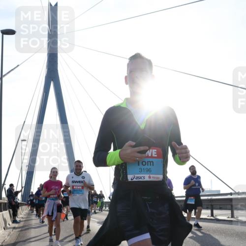 03.10.2026 - Köhlbrandbrückenlauf Tim E. http://msf.ph/oto/10619681 03.10.2026 09:38:01 Position 1 1245, 3196 meine-sportfotos.de